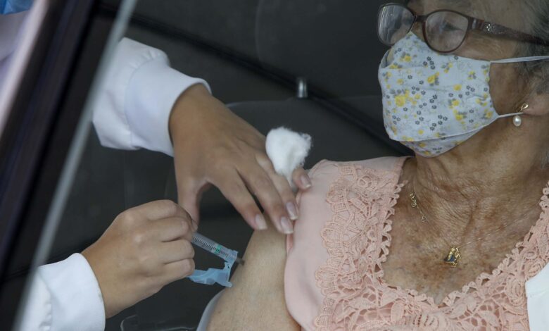 vacina idosos covid curitiba (1)