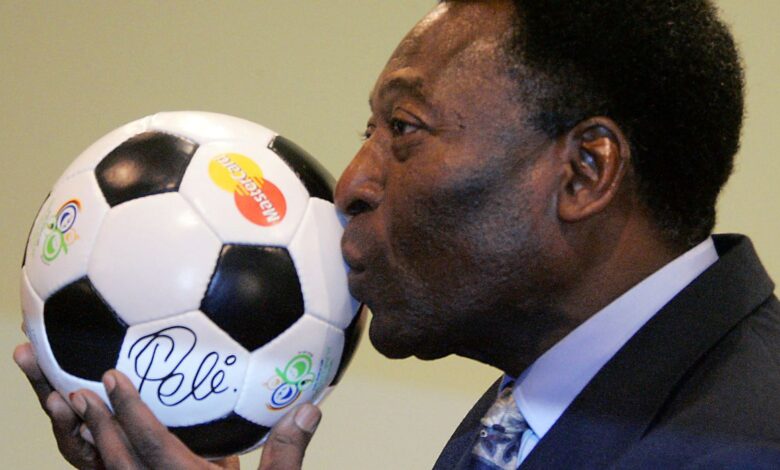 PELÉ FOTO REUTERS HANNIBAL HANSCHKE