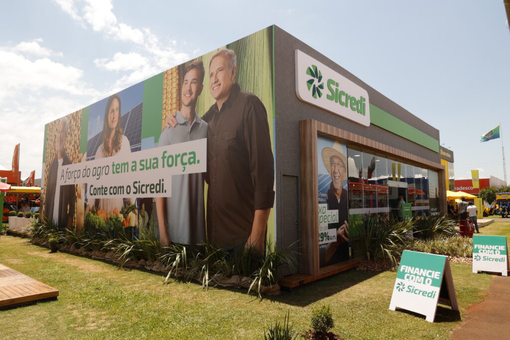 Estande-Sicredi-Show-Rural-2023