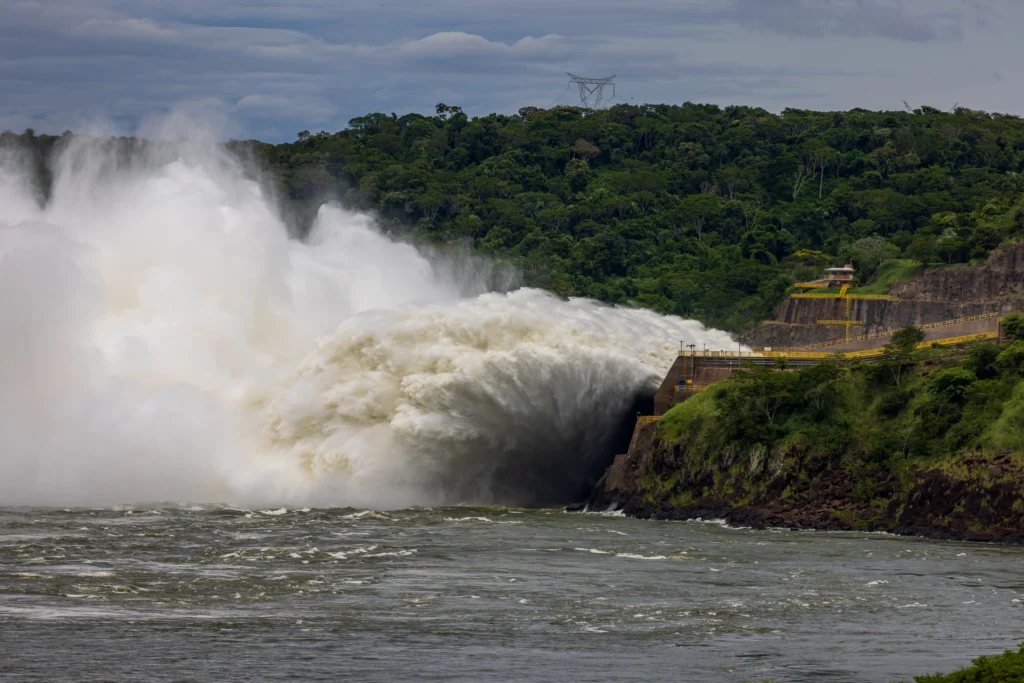 vertedouro-itaipu