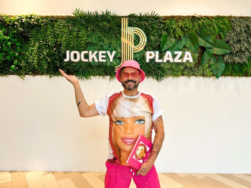 VictorSalvaro_Jockey