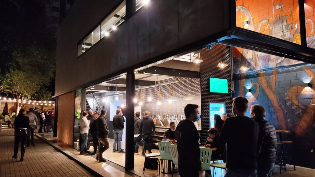 O evento vai ocorrer no dia 12 de julho, a partir das 19h, e vai oferecer a degustação de cinco diferentes estilos de cerveja, todos com harmonização com queijos, charcutaria e doces.