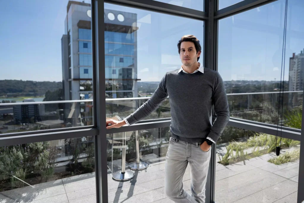 (Luiz Felipe Bazzo, CEO do transferbank)