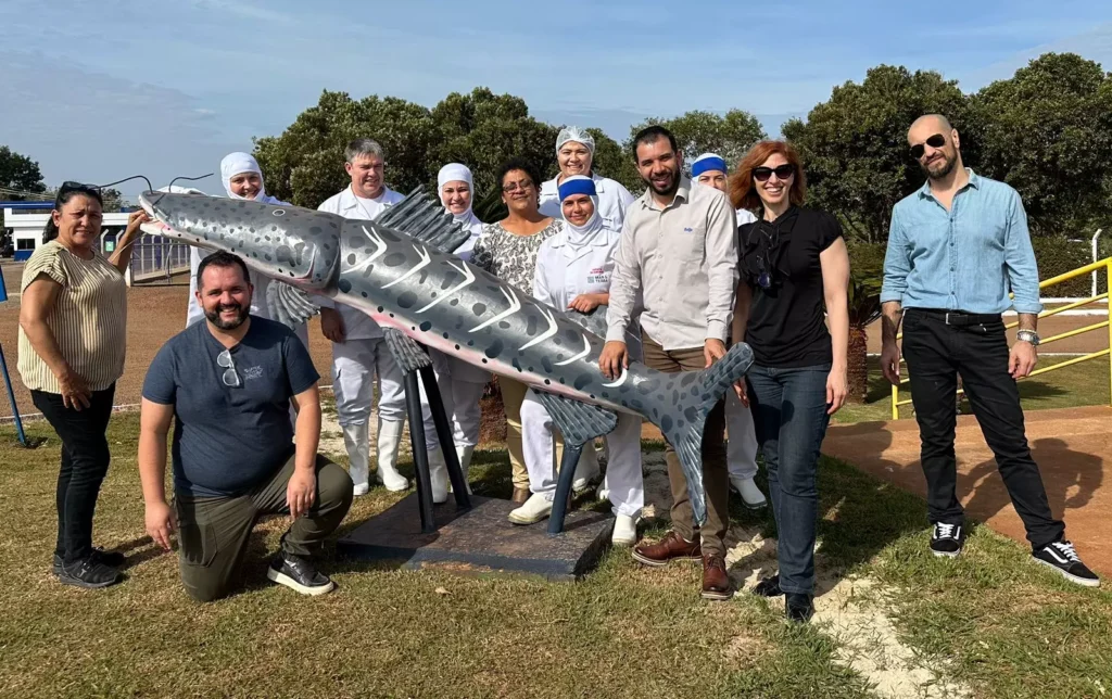 eixe-BR-recebe-comissao-tecnica-do-Governo-de-Cuba-para-inspecao-de-plantas-de-piscicultura-Foto-Mar-e-Terra