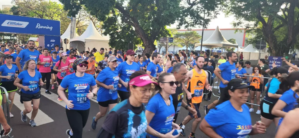 Milhares de pessoas participaram da Condor Running Maringá