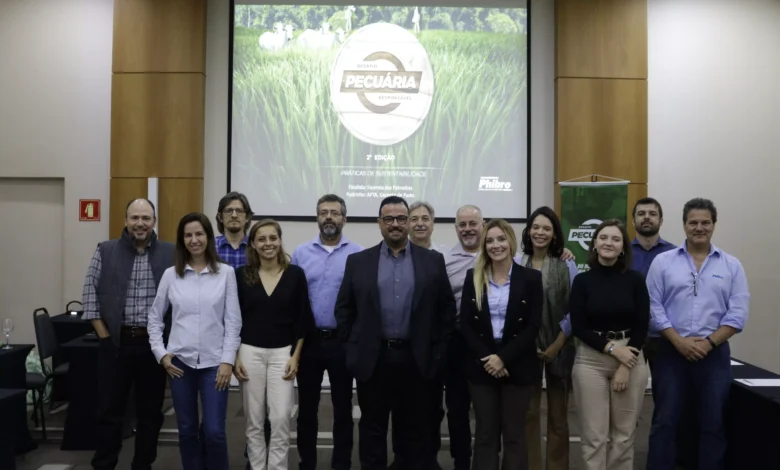 PHIBRO-DESAFIO-DA-PECUARIA-JURADOS-E-EQUIPE-Foto-Divulgacao