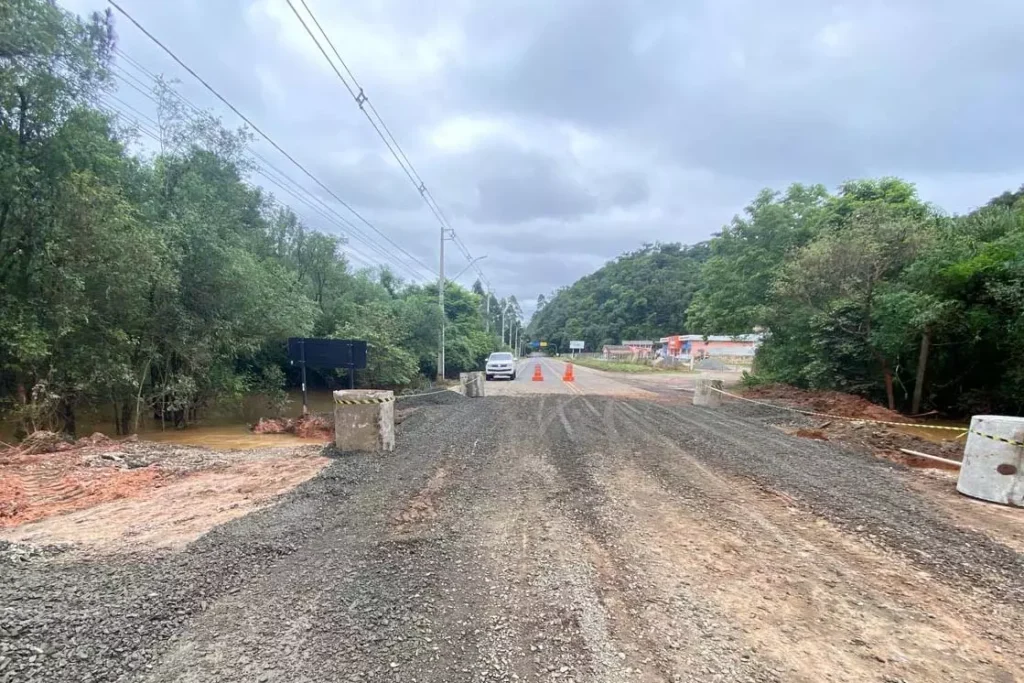 PRC-476 -Ponte do Rio Ivaí. Foto: DER