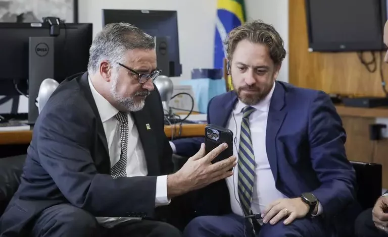 Paulo Pimenta e Will Cathcart reafirmaram o compromisso de trabalhar conjunto na busca de equilíbrio entre a promoção da liberdade de expressão e a proteção dos cidadãos em um ambiente digital seguro no Brasil - Foto: Gabriel Della Giustina