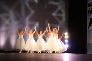ballet-pinhais-teatro-guaira