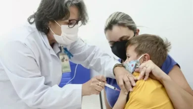 criança vacina no braço foto luliz costa-smcs