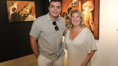 Cassiano Cruz, da Galeria Cosmos de Balneário Camboriú, e Liliana Cabral - foto de Rogério Machado