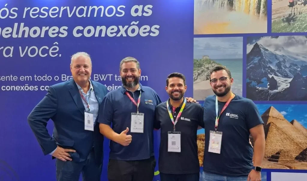Juliani de Paula Da esquerda para a direita: Maurício Amaral, CEO da Universal Assistance, Gabriel Cordeiro, Diretor Geral da BWT Operadora, Fábio Buosi e Luigi Biasetto, marketing Universal Assistance