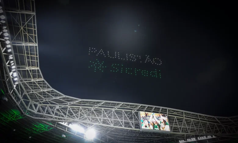 Um show de drones iluminou o céu da capital paulista na grande final Créditos: Rodrigo Corsi/Ag.Paulistão