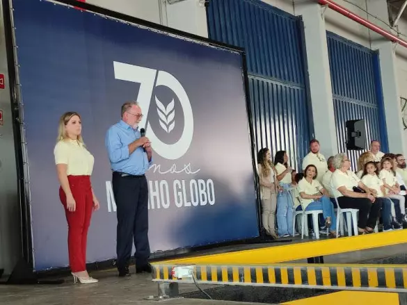 O deputado estadual Tercilio Turini, que propôs a homenagem juntamente com outros parlamentares, participou do evento festivo na sede da empresa.. Créditos: Divulgação/Assessoria Parlamentar