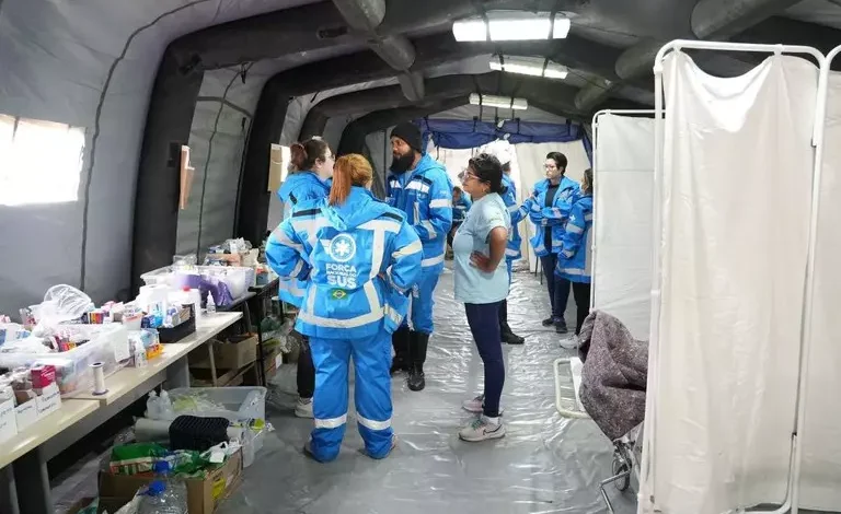 Voluntários da Força Nacional do SUS em atuaçao no hospital de campanha de Canoas - Foto: Gabriel Galli/MS