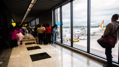 Passageiros aguardando para embarcar no Aeroporto Internacional Afonso Pena Divulgação/CCR Aeroportos