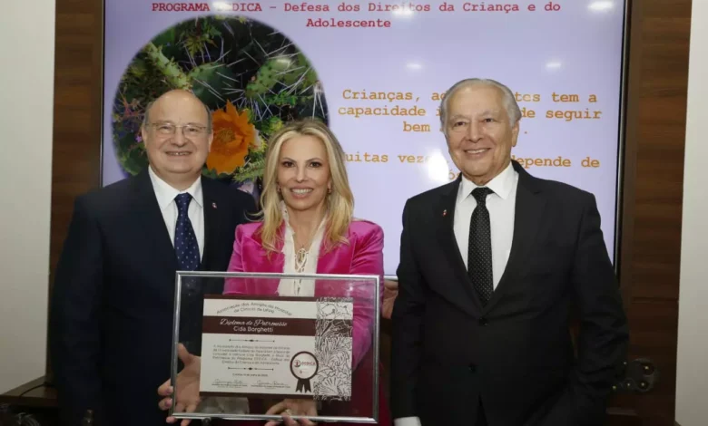 Cida Borghetti é nomeada patronesse do Programa DEDICA,