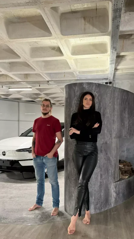 Nathália Xavier e Felipe Z Trevisan assinam “LAGOM” na CASACOR/SC - Itapema, a convite da Volvo Dimas, para ativar lançamento do novo carro elétrico da marca sueca, o EX30 (Divulgação).