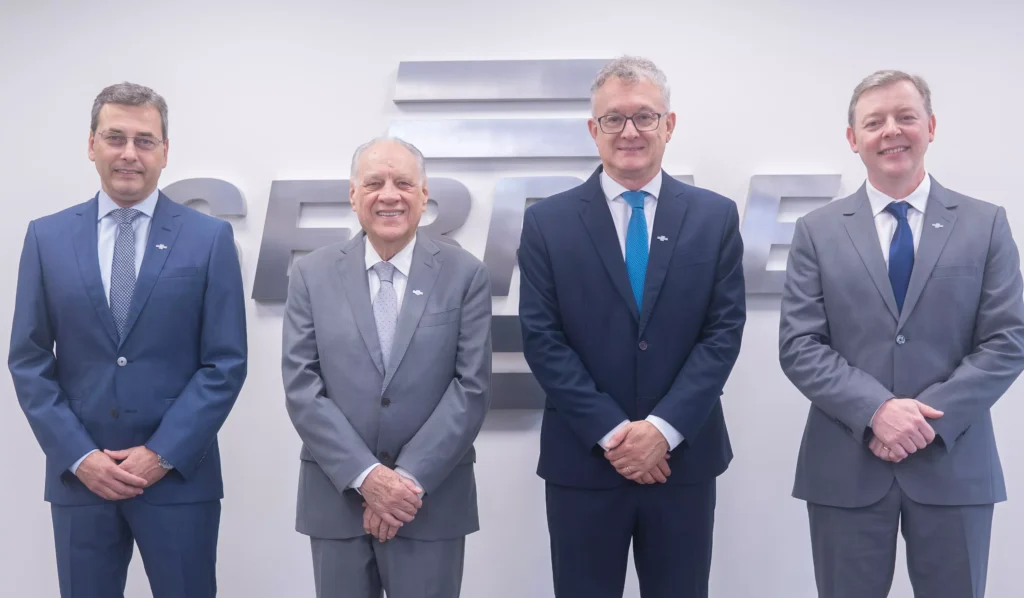 César Rissete, diretor-técnico, Ercílio Santinoni, presidente do CDE, Vitor Tioqueta, diretor-superintendente, e José Gava Neto, diretor de Administração e Finanças do Sebrae/PR