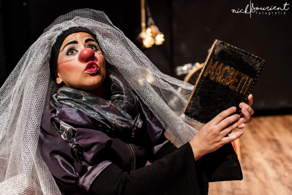 cctg_-_deslady_04_-_credito_nicole_sourient