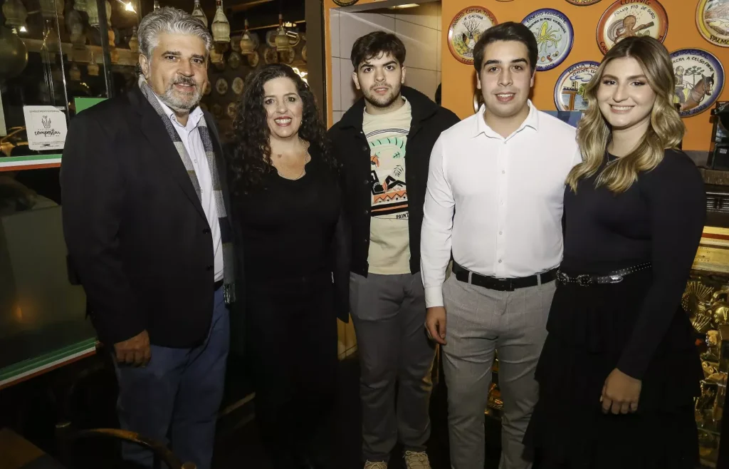 Delio-Canabrava-Renatta-Ferian-Chico-Canabrava-Cesar-Canabrava-e-Sabrina-Baruffi-Fotos-Valterci-Santos