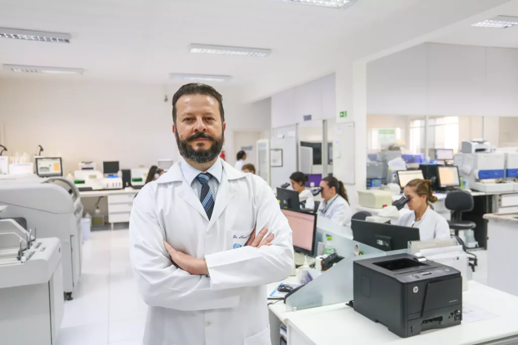 Laboratório de Análises Clínicas, Marcos Kozlowski