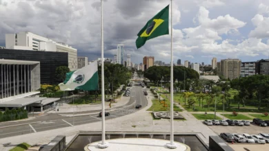 Bandeira do Paraná a meio mastro foto roberto dziura-AEN