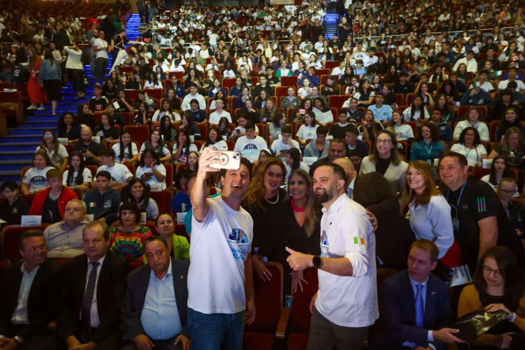 programa Ganhando o Mundo 2025