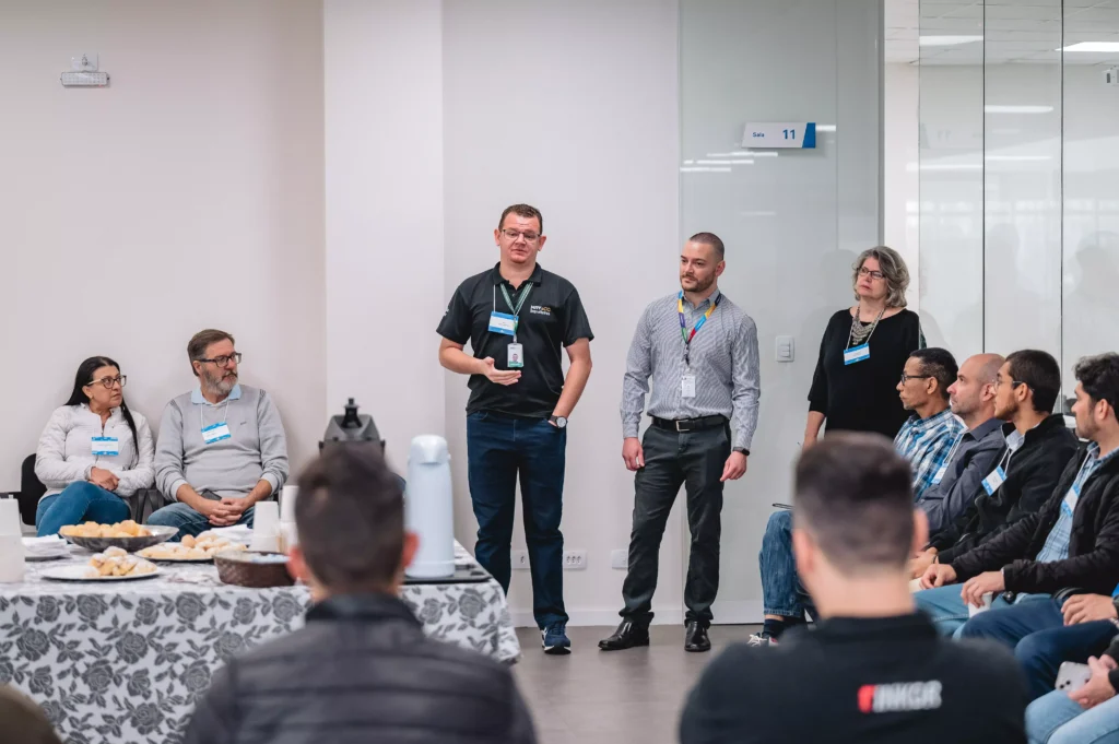 Parceria entre o Sebrae/PR e a MRV Construtora viabilizou rodada de negócios com 64 empresas. Fotos: Inove.