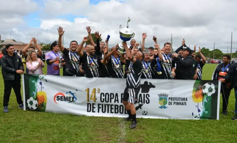 Equipe Triestre comemora o primeiro título da Série Ouro - Foto: PMP