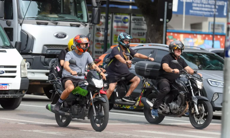 Lei que isenta IPVA de motos até 170 cilindradas é sancionada pelo governador Ratinho Junior Foto: Geraldo Bubniak