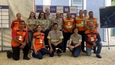 Representantes da Votorantim Cimentos e das defesas civis de Curitiba, Rio Branco do Sul e Itaperuçu. Divulgação.