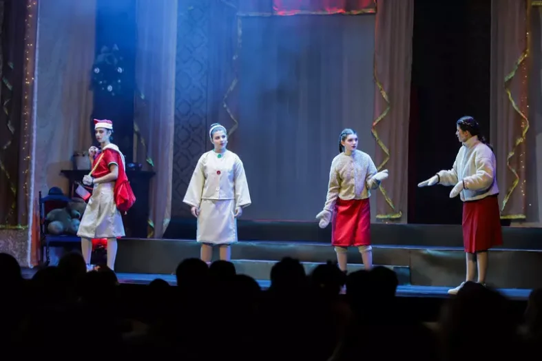 Escola de Teatro do Clube Curitibano