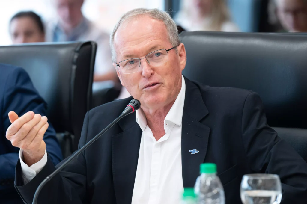 novo-presidente-sebrarpr-2025