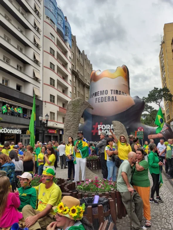 manifestacao-pl-curitiba-2025