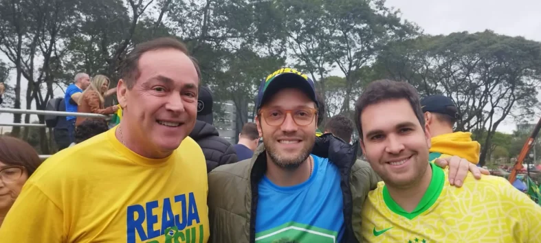 Deputado Federal Reinold Stephanes Jr., deputado federal Filipe Barros e o presidente do PL Jovem, Paulo Melo