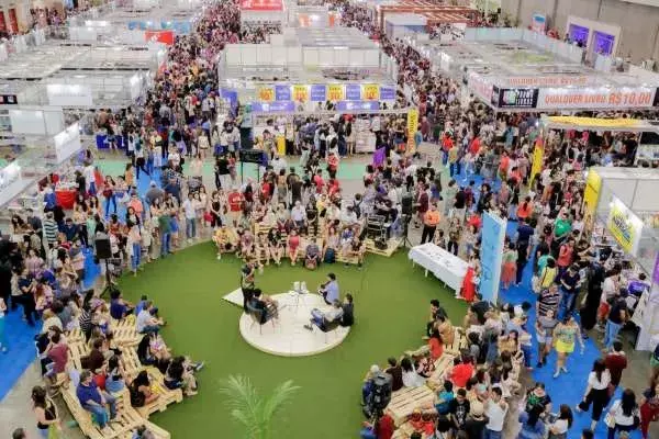 Curitiba irá receber a primeira Bienal do Livro do Paraná. Foto: Divulgação.