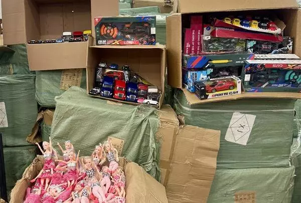 Receita Federal doa mais de 120 mil brinquedos em ação solidária para o Dia das Crianças