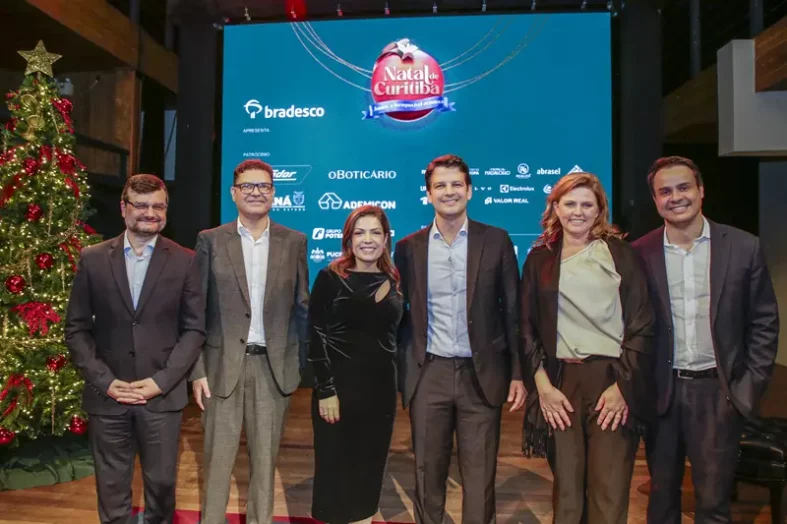 eduardo e equipe de Natal.jpg