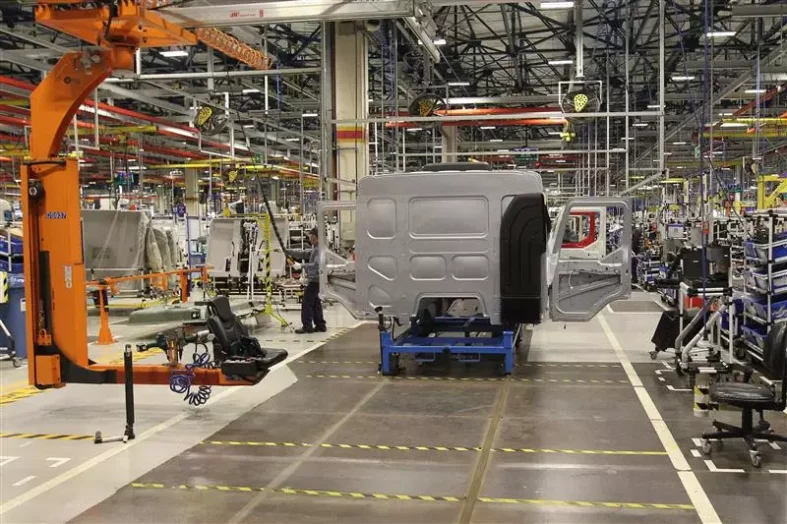 industria-parana-empego