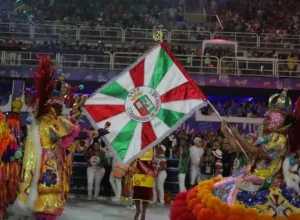 Dona Onete vai guiar todo o samba-enredo da Grande Rio no Carnaval 2025 Crédito: divulgação/Grande Rio