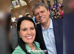 Leticia Aguiar e Tarcísio de Freitas divulgação