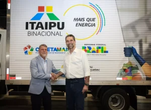 itaipu-caminhoes-catadores-sp