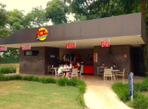 Foz-do-Iguacu---divulgacao-Johnny-Rockets