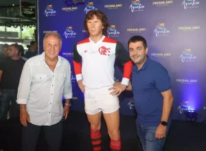 Pablo-estatua-cera-zico