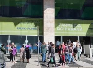 Farmácias do Paraná.