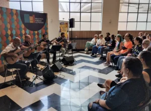 "Encontro Inimaginável", com Fabiano "Tiziu" e Kilânio-Orquestra de Vioões, com o compositor e cantor Troy Rossilho, na Biblioteca Pública do Paraná