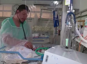 Divulgação Pediatra e diretor da MedPlus, Tiago Leite, contrata médicos por SCP.