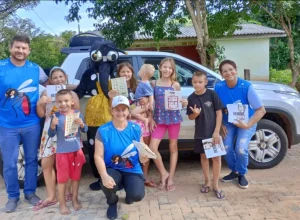 dengue gente de todas as idades na campanha