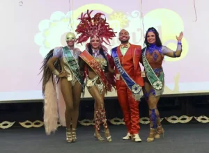 Família real do Carnaval de Curitiba fotoLevy Ferreira -SMCS